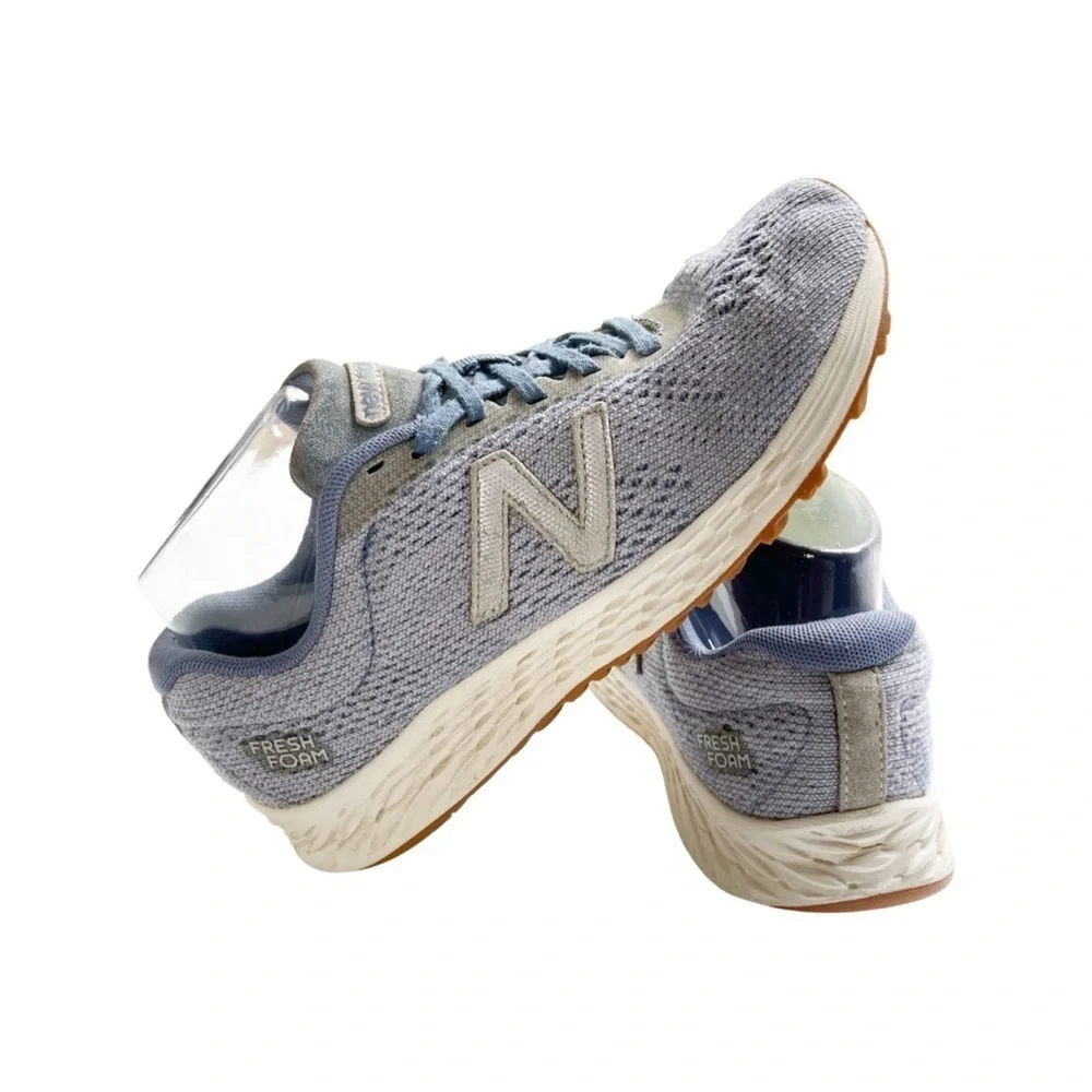 New Balance Arishi V2 Waris Fresh Foam Women Size 7.5 Sneakers. In ice blue.